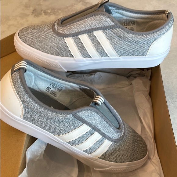 Adidas Adi-ease Kung-Fu Slip -on Gray and White Size 9US - Picture 2 of 6